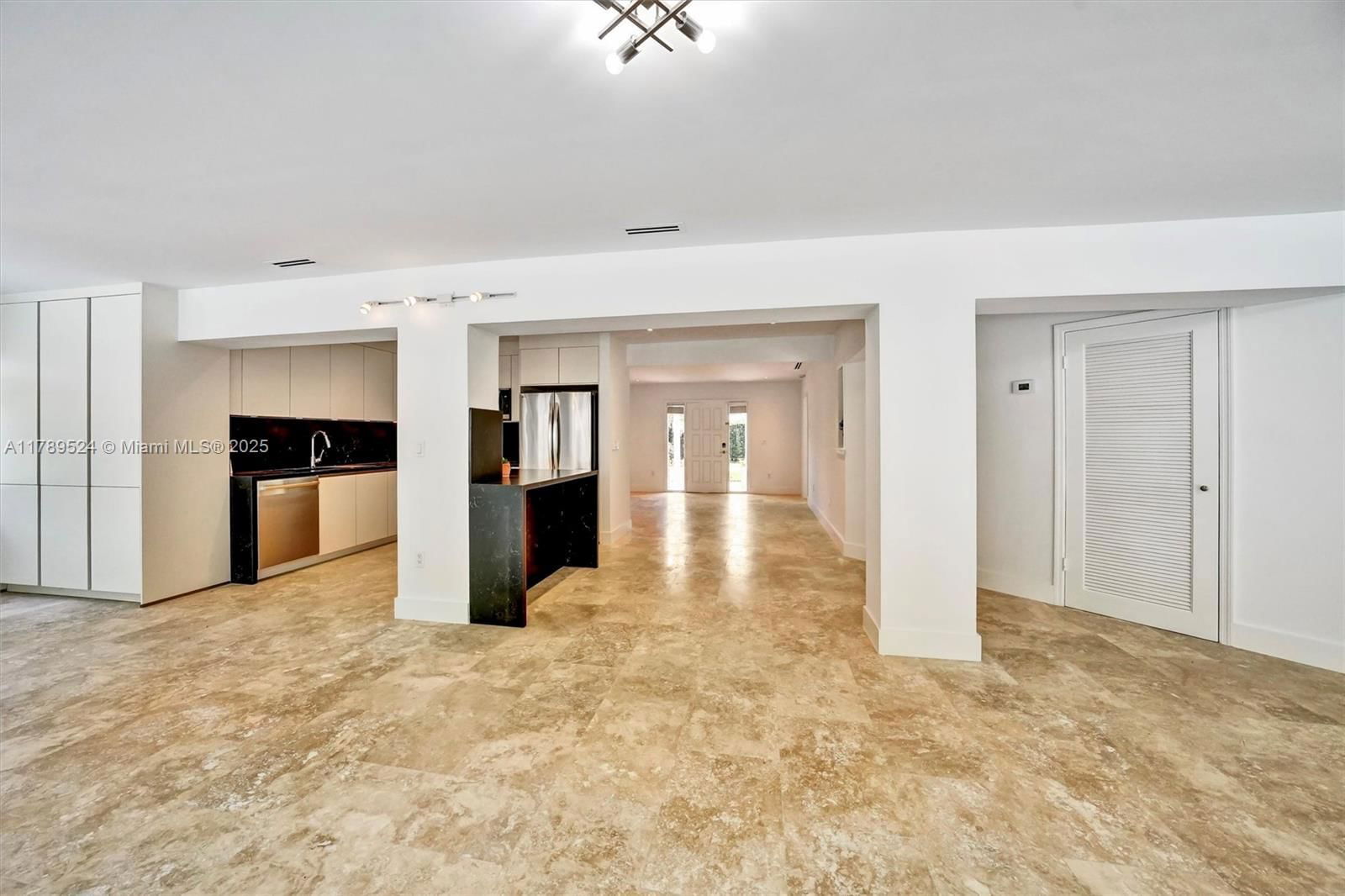 Real estate property located at 255 Ridgewood Rd, Miami-dade, Tropical Isle Homes Sub 4, Key Biscayne, FL
