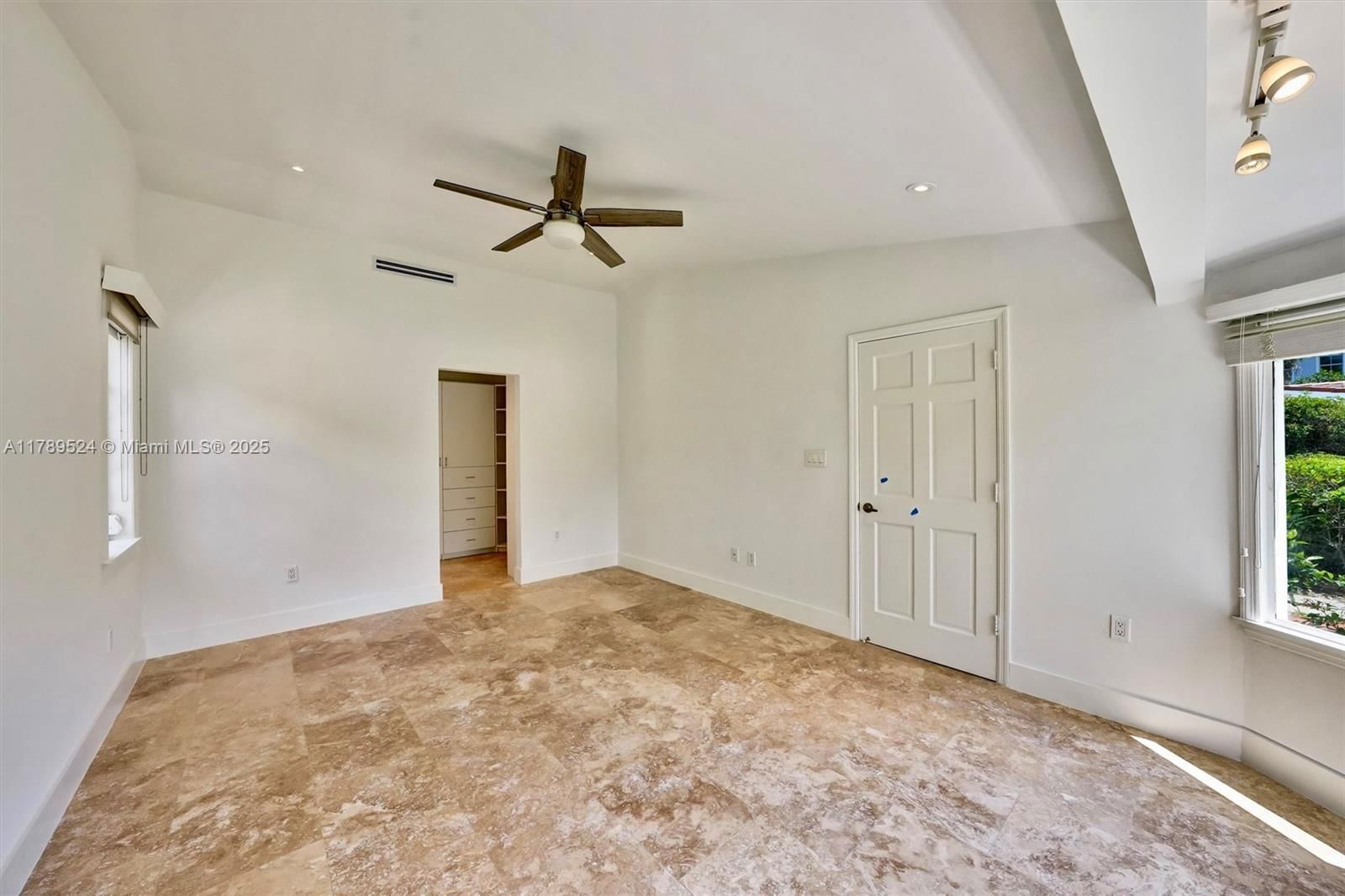 Real estate property located at 255 Ridgewood Rd, Miami-dade, Tropical Isle Homes Sub 4, Key Biscayne, FL