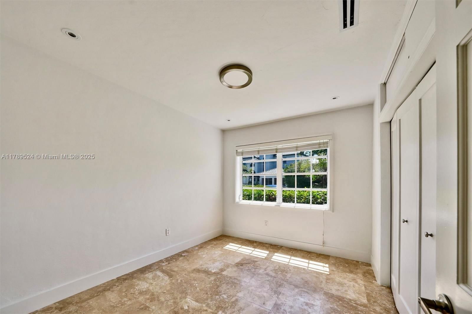 Real estate property located at 255 Ridgewood Rd, Miami-dade, Tropical Isle Homes Sub 4, Key Biscayne, FL