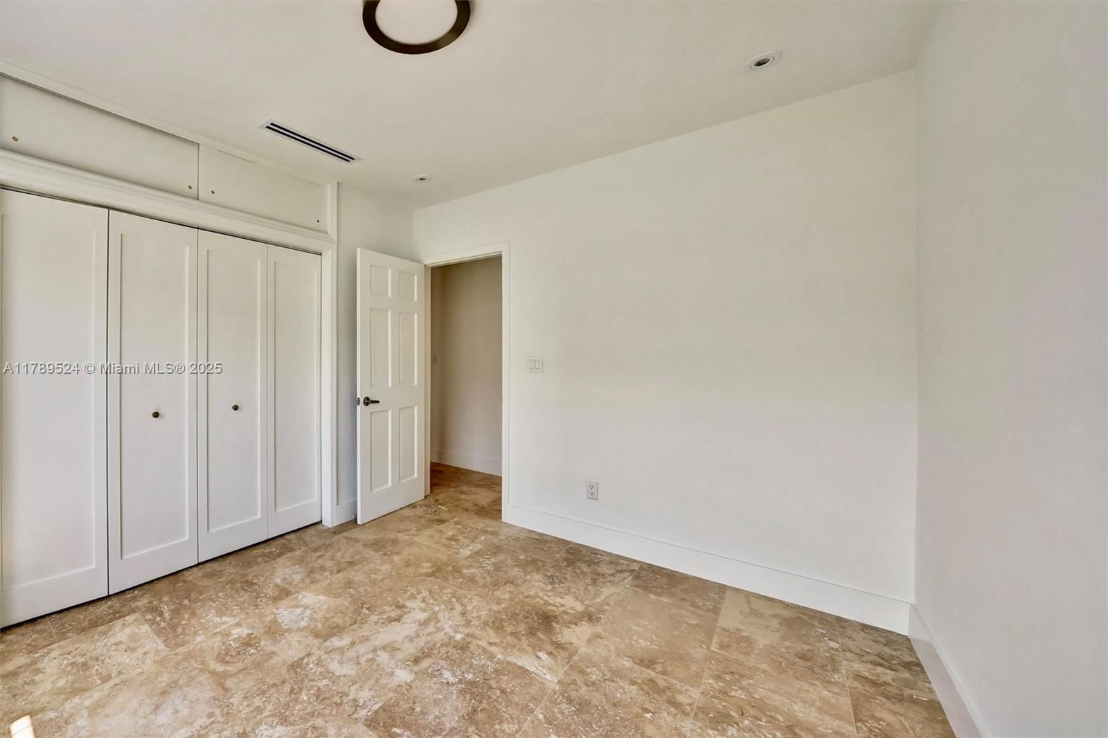 Real estate property located at 255 Ridgewood Rd, Miami-dade, Tropical Isle Homes Sub 4, Key Biscayne, FL