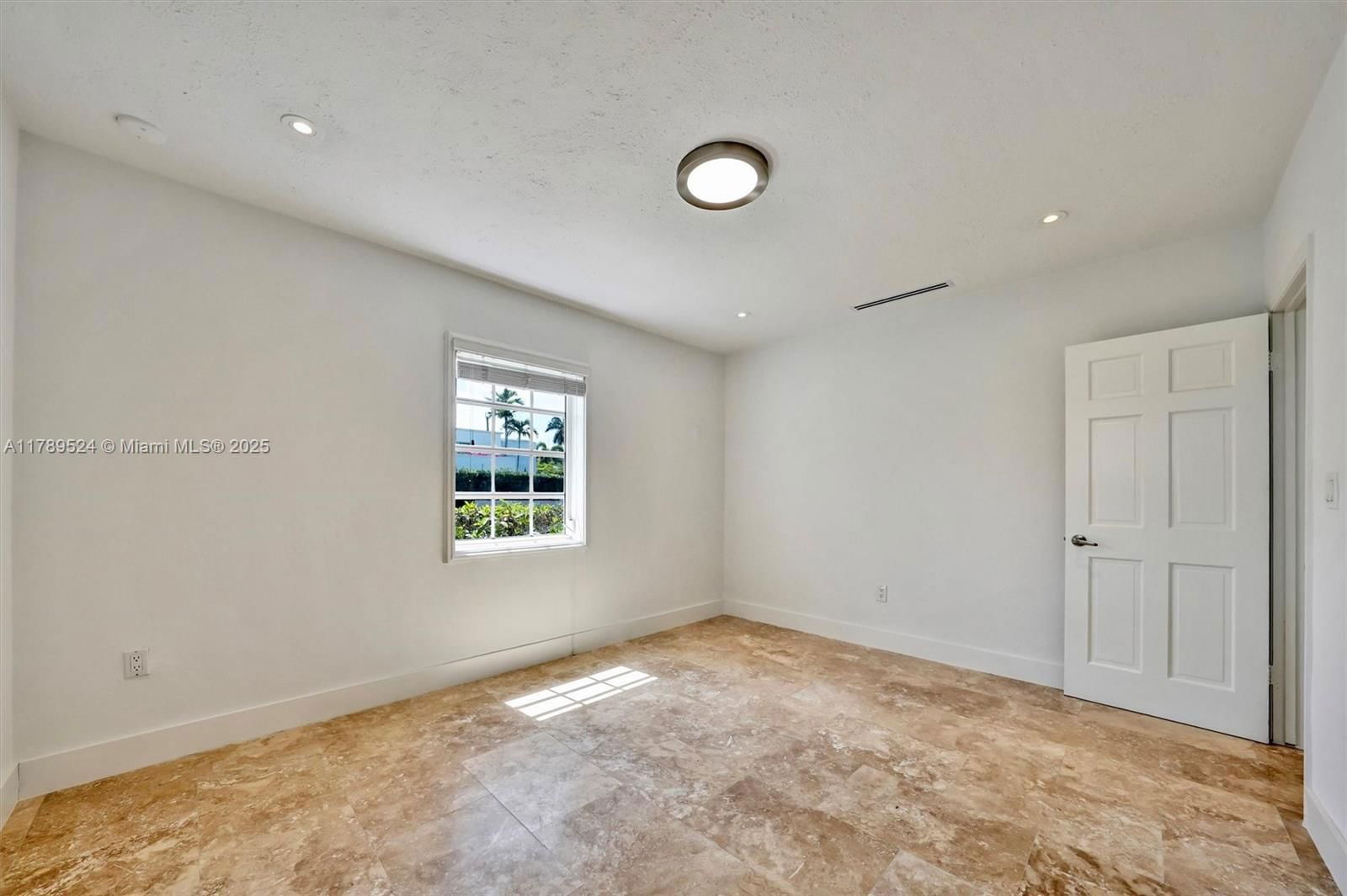 Real estate property located at 255 Ridgewood Rd, Miami-dade, Tropical Isle Homes Sub 4, Key Biscayne, FL