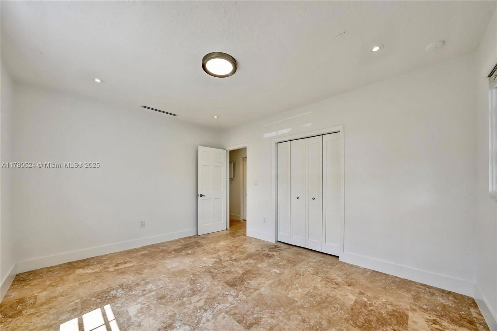 Real estate property located at 255 Ridgewood Rd, Miami-dade, Tropical Isle Homes Sub 4, Key Biscayne, FL