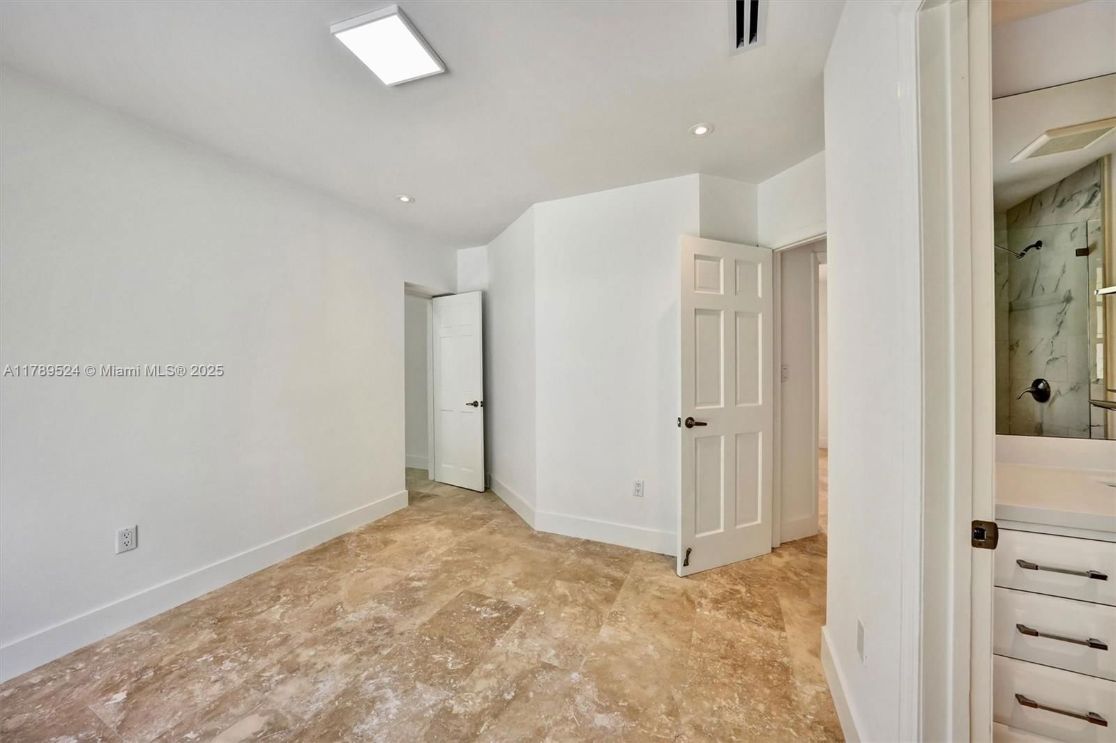 Real estate property located at 255 Ridgewood Rd, Miami-dade, Tropical Isle Homes Sub 4, Key Biscayne, FL