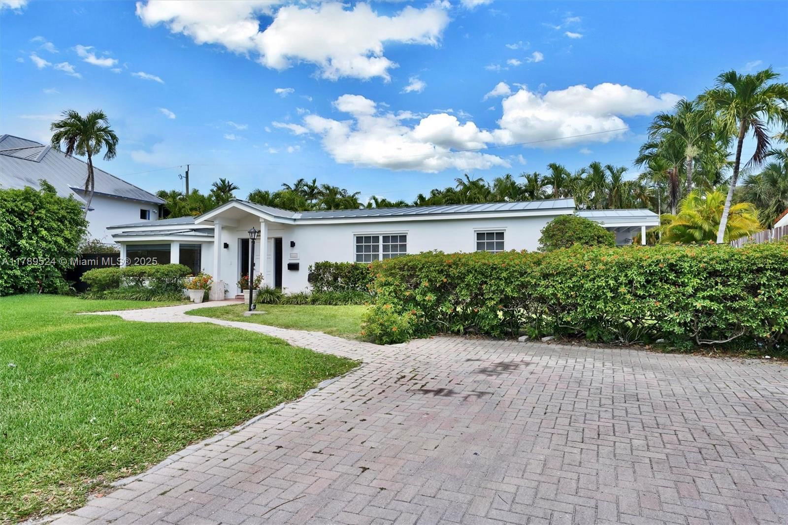 Real estate property located at 255 Ridgewood Rd, Miami-dade, Tropical Isle Homes Sub 4, Key Biscayne, FL