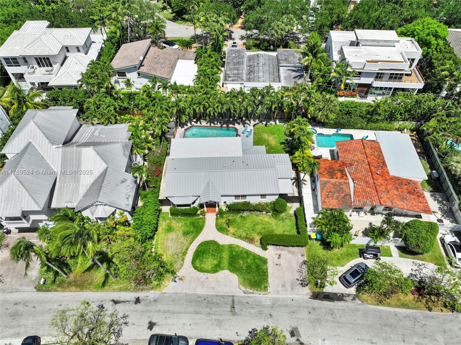 Real estate property located at 255 Ridgewood Rd, Miami-dade, Tropical Isle Homes Sub 4, Key Biscayne, FL
