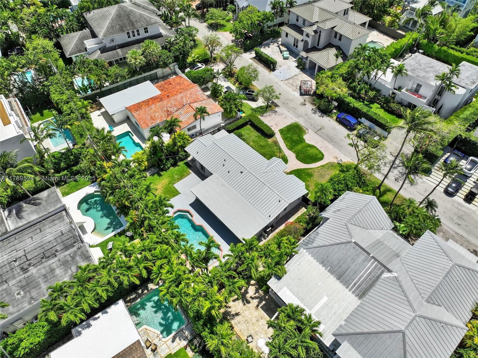 Real estate property located at 255 Ridgewood Rd, Miami-dade, Tropical Isle Homes Sub 4, Key Biscayne, FL