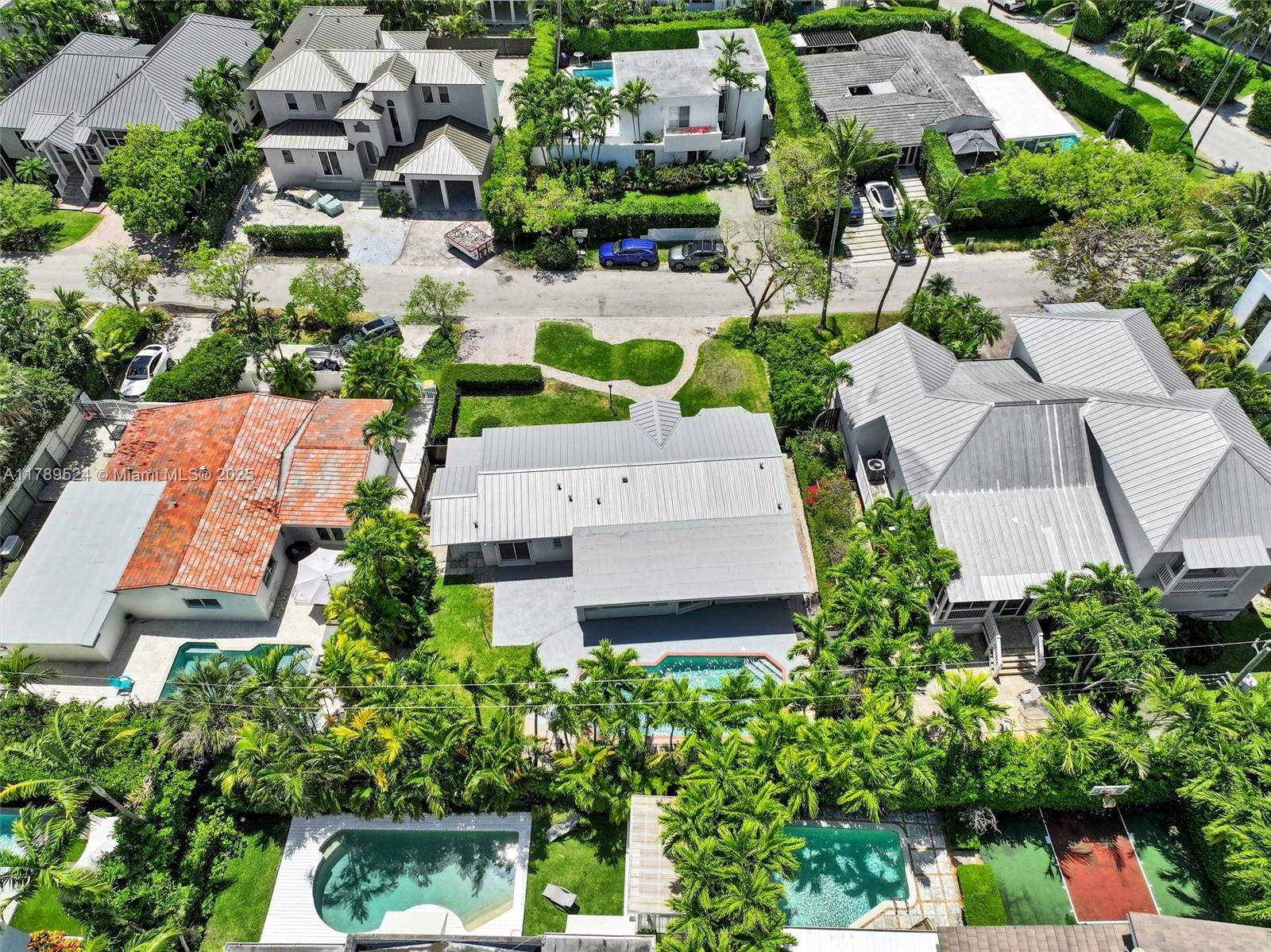 Real estate property located at 255 Ridgewood Rd, Miami-dade, Tropical Isle Homes Sub 4, Key Biscayne, FL