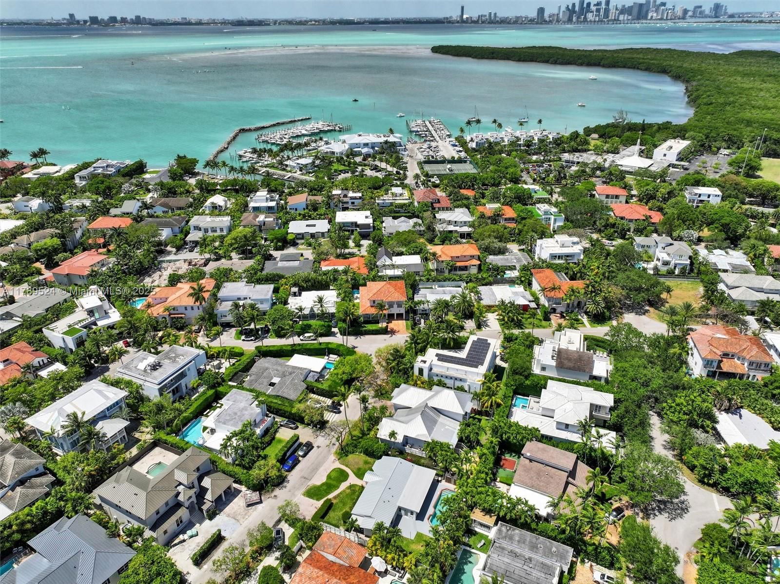 Real estate property located at 255 Ridgewood Rd, Miami-dade, Tropical Isle Homes Sub 4, Key Biscayne, FL