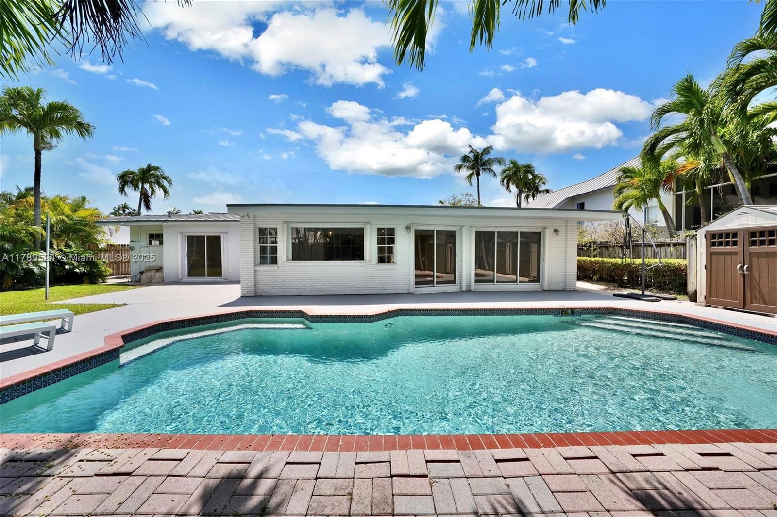 Real estate property located at 255 Ridgewood Rd, Miami-dade, Tropical Isle Homes Sub 4, Key Biscayne, FL