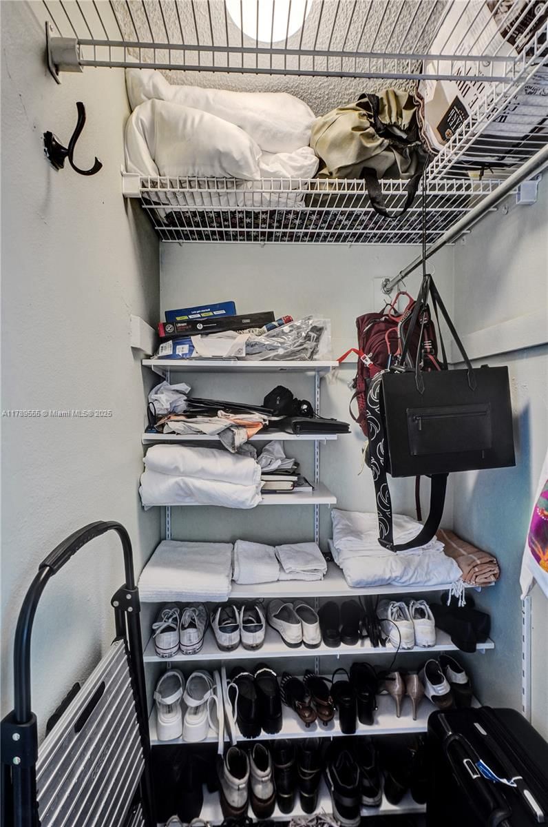 Real estate property located at 3625 Country Club Dr #2505, Miami-dade, Aventura Eldorado Condo, Aventura, FL