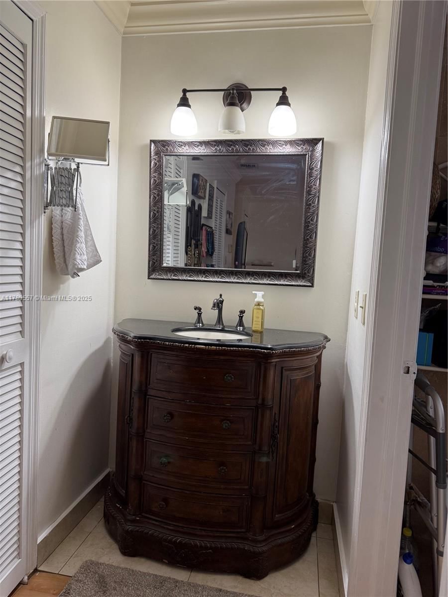 Real estate property located at 15357 43rd Ter, Miami-dade, Imperial Group, Miami, FL