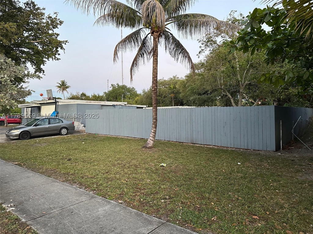 Real estate property located at 100 Virginia Rd, Broward, Miami Gardens Estates Sec, West Park, FL
