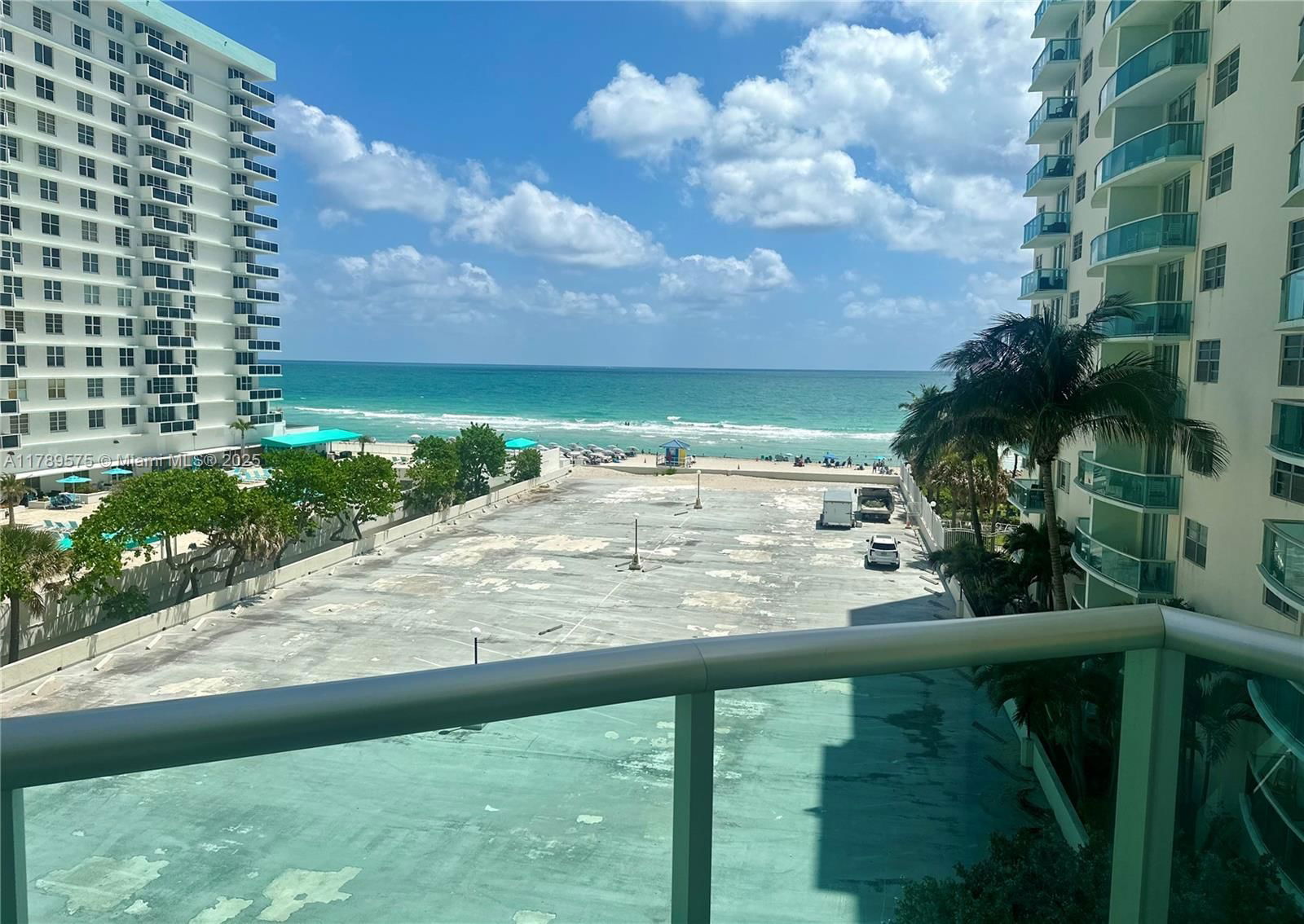 Real estate property located at 3801 Ocean Dr #5Y, Broward, Tides On Hollywood Beach, Hollywood, FL