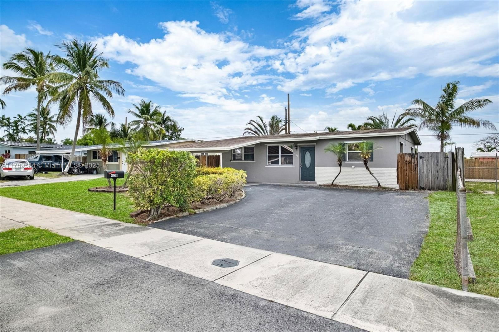 Real estate property located at 4138 12th Ter, Broward, Twin Lakes Homes Sec 4, Oakland Park, FL