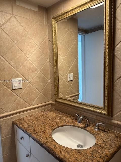 Real estate property located at 5700 Collins Ave #10D, Miami-dade, Seacoast 5700 Condo, Miami Beach, FL