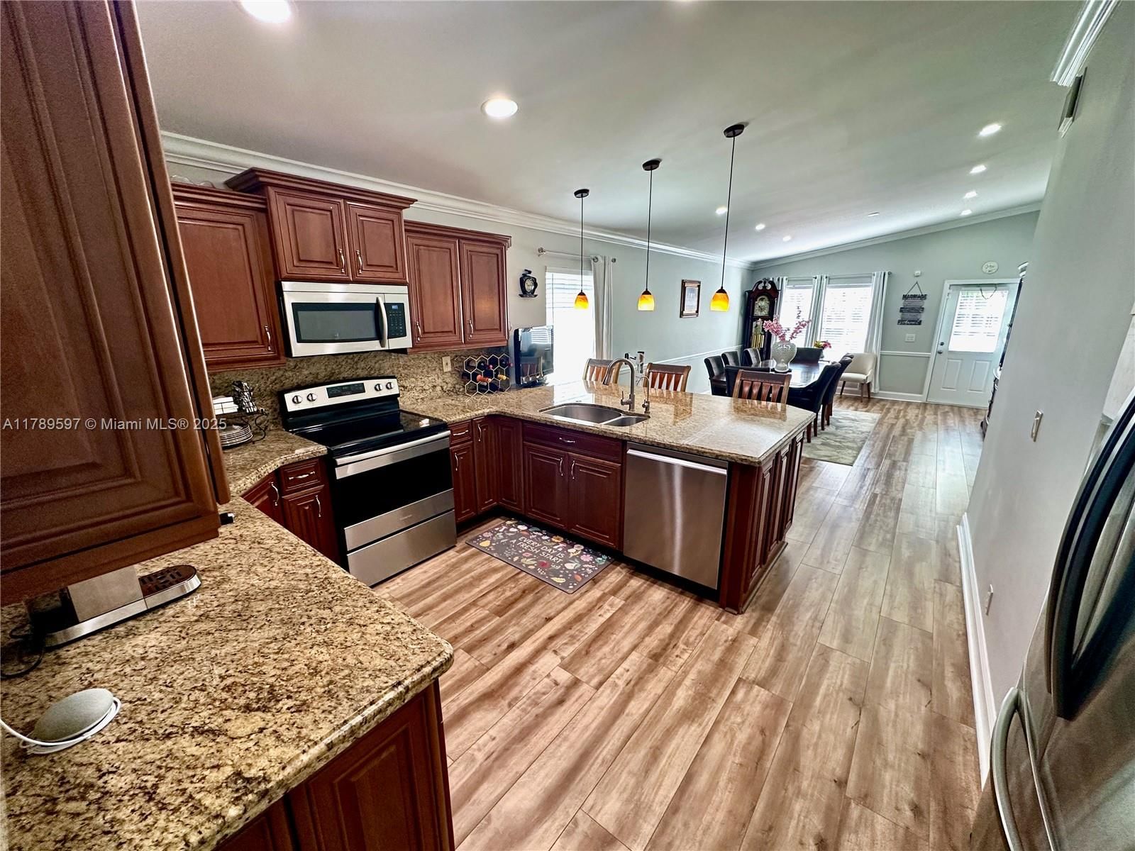 Real estate property located at 5557 125th Ter, Broward, Wyndham Lakes North, Coral Springs, FL