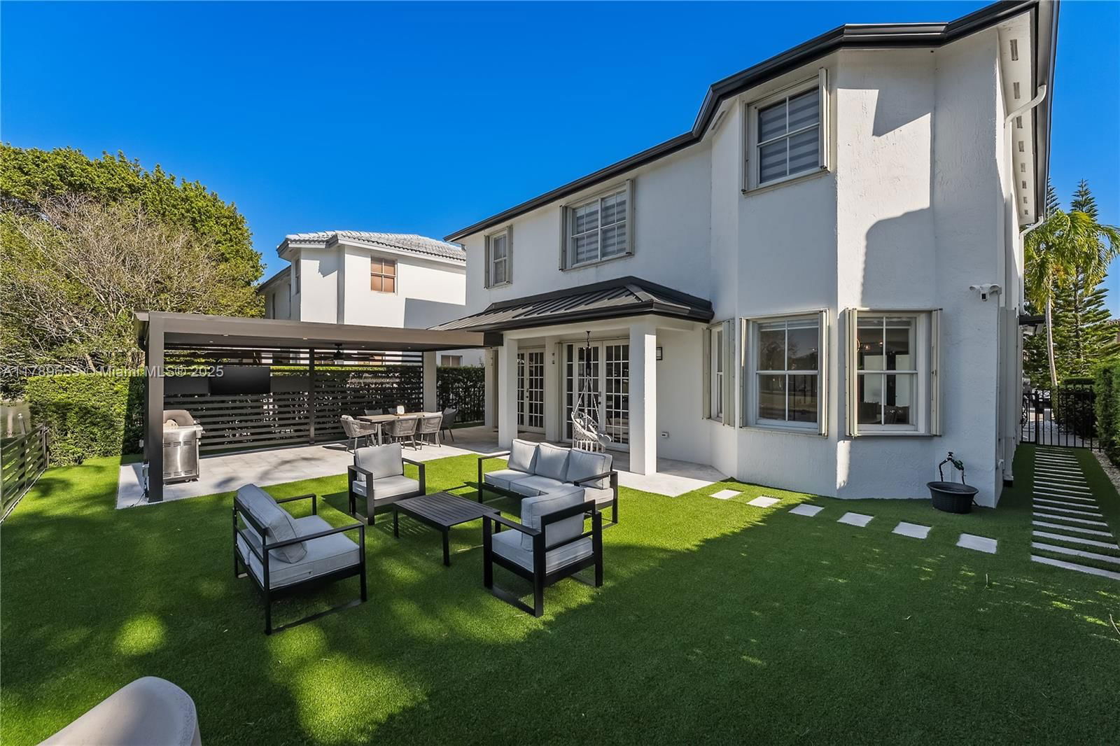 Real estate property located at 14961 17th Ln, Miami-dade, Grand Lakes Phase Iii, Miami, FL