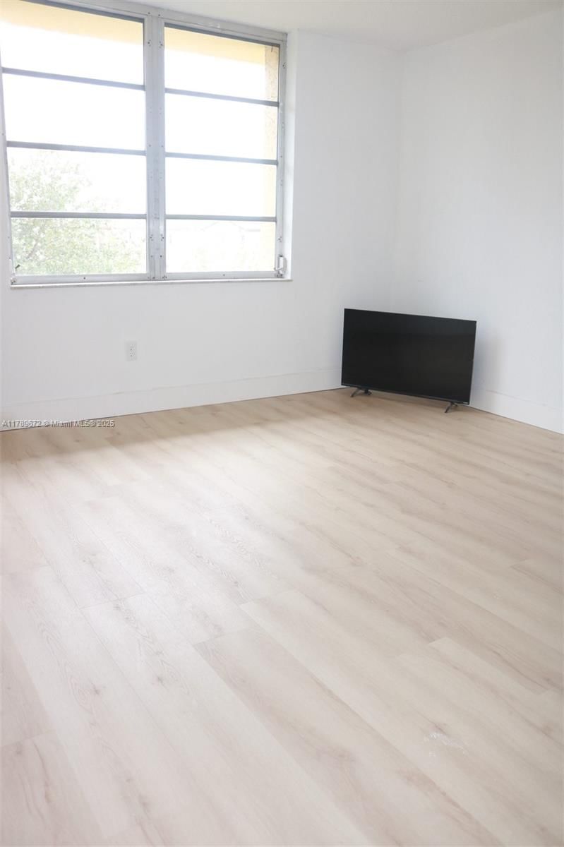 Real estate property located at 3490 Foxcroft Rd B304, Broward, Foxcroft Apts Inc Condo, Miramar, FL
