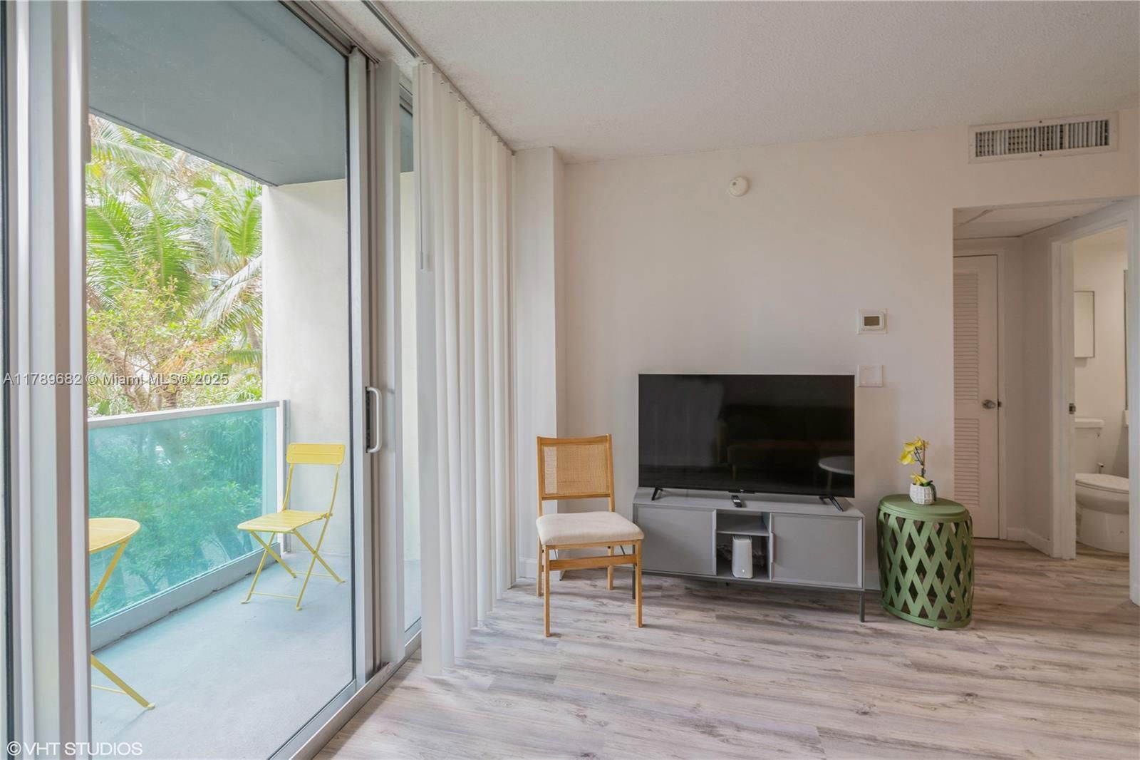Real estate property located at 4001 Ocean Dr #2C, Broward, Sian Ocean Residences Con, Hollywood, FL