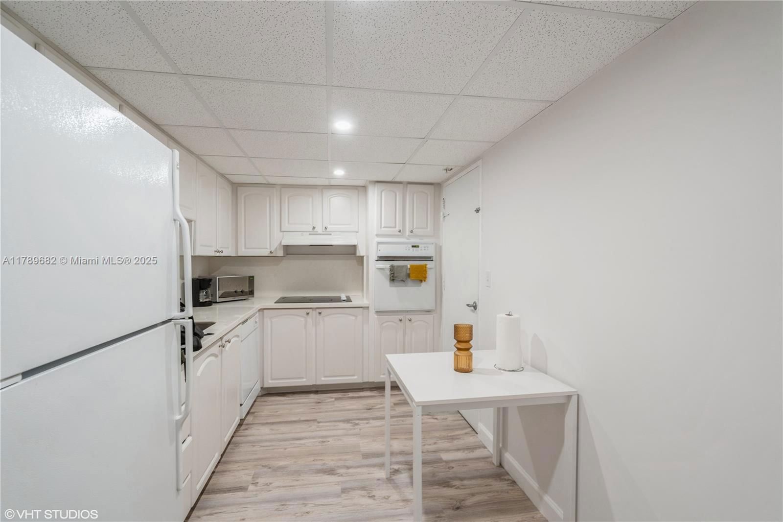 Real estate property located at 4001 Ocean Dr #2C, Broward, Sian Ocean Residences Con, Hollywood, FL