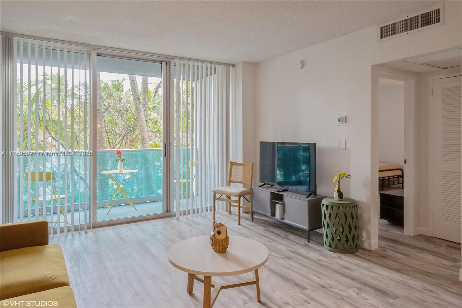 Real estate property located at 4001 Ocean Dr #2C, Broward, Sian Ocean Residences Con, Hollywood, FL