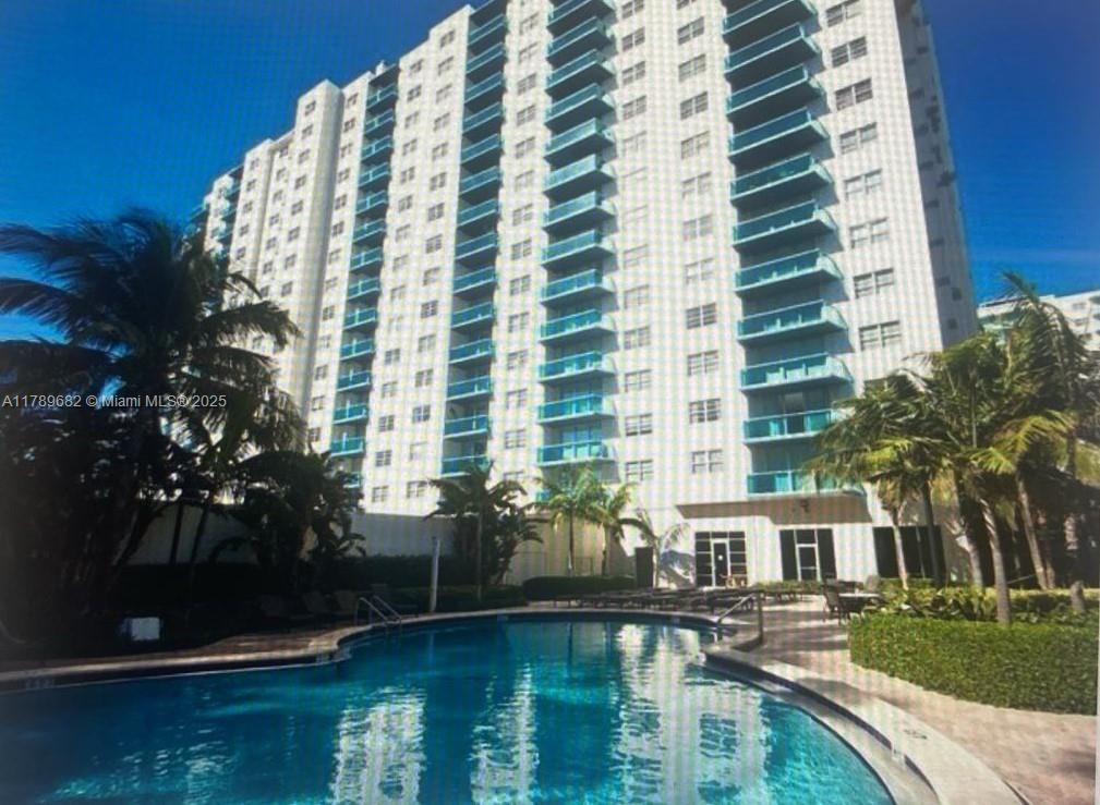 Real estate property located at 4001 Ocean Dr #2C, Broward, Sian Ocean Residences Con, Hollywood, FL