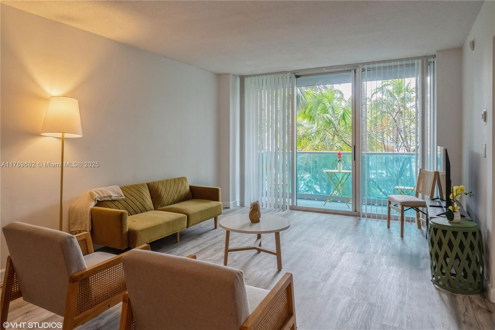Real estate property located at 4001 Ocean Dr #2C, Broward, Sian Ocean Residences Con, Hollywood, FL