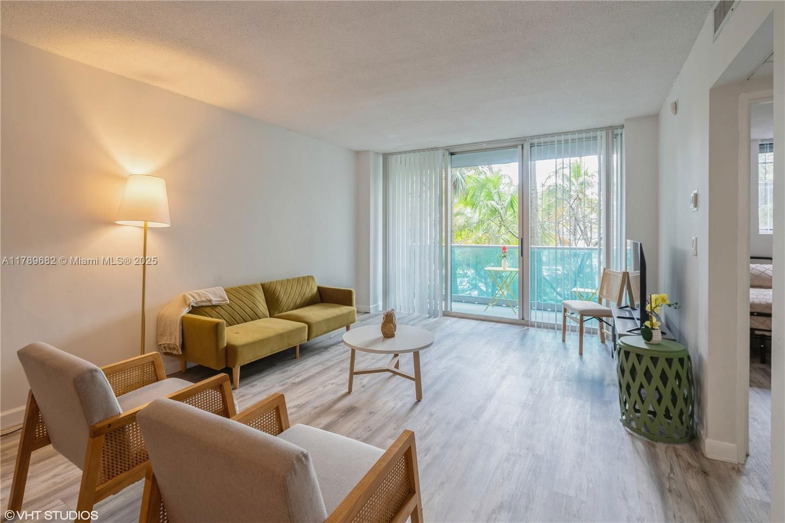 Real estate property located at 4001 Ocean Dr #2C, Broward, Sian Ocean Residences Con, Hollywood, FL