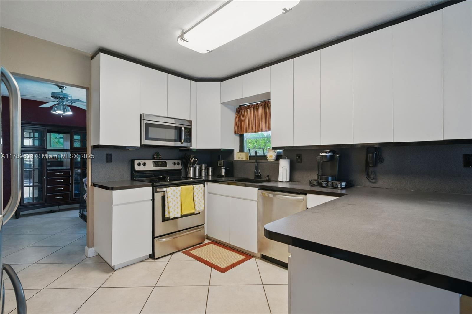 Real estate property located at 16674 93rd Ct, Miami-dade, Villa Malaga, Palmetto Bay, FL