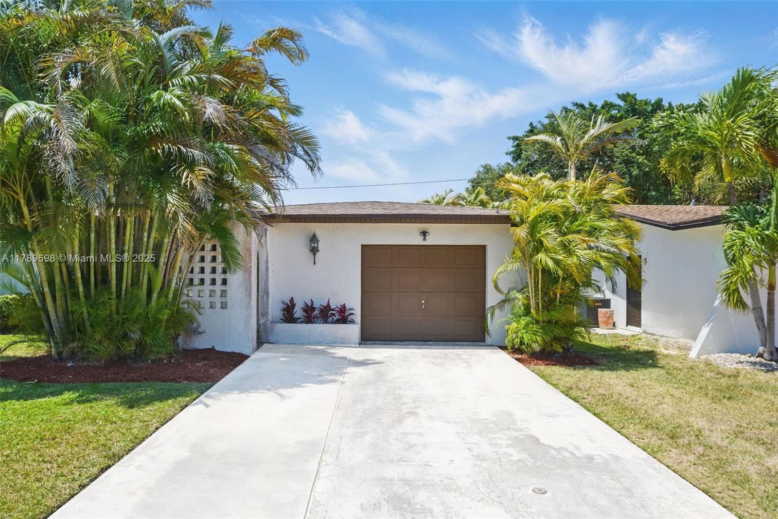 Real estate property located at 16674 93rd Ct, Miami-dade, Villa Malaga, Palmetto Bay, FL