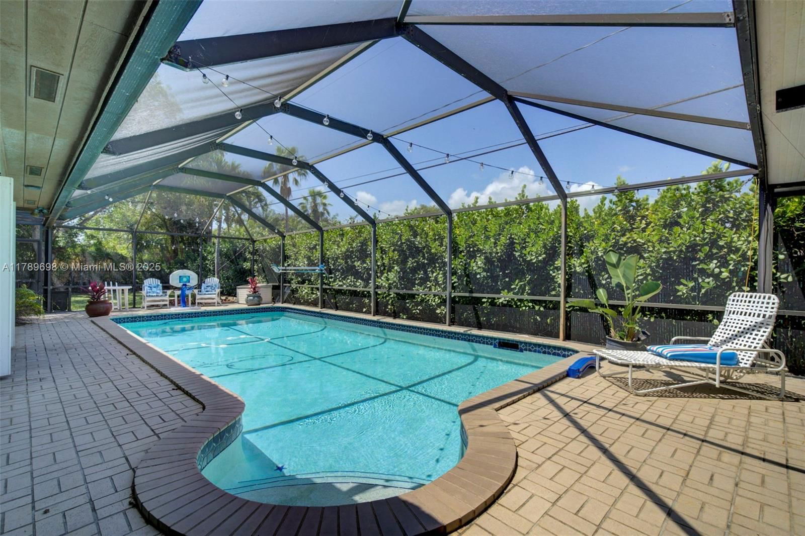 Real estate property located at 16674 93rd Ct, Miami-dade, Villa Malaga, Palmetto Bay, FL