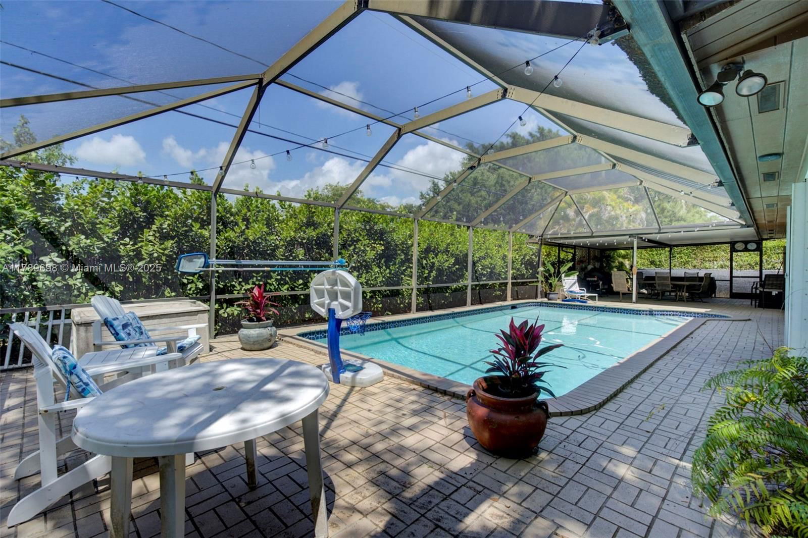 Real estate property located at 16674 93rd Ct, Miami-dade, Villa Malaga, Palmetto Bay, FL