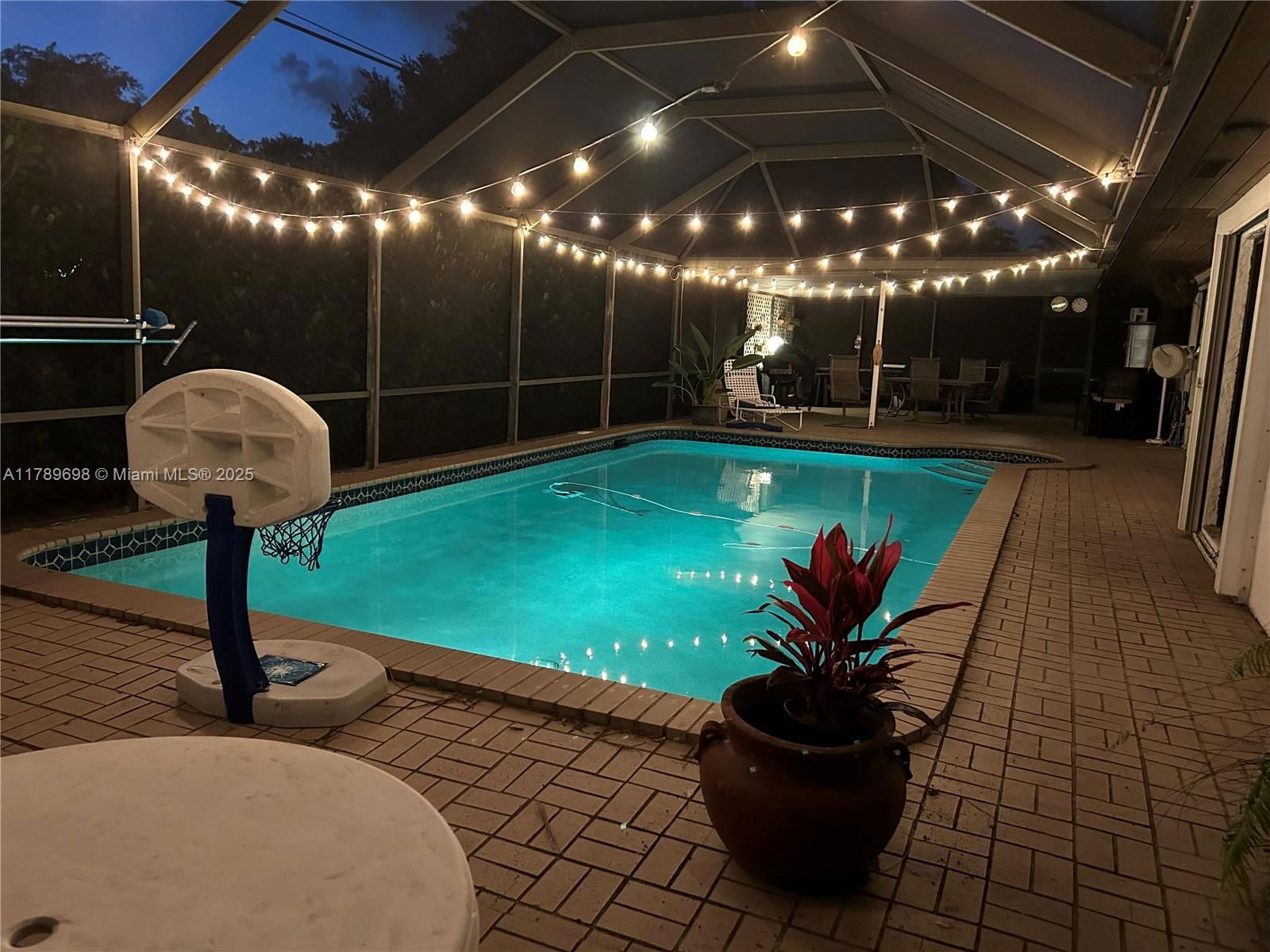 Real estate property located at 16674 93rd Ct, Miami-dade, Villa Malaga, Palmetto Bay, FL