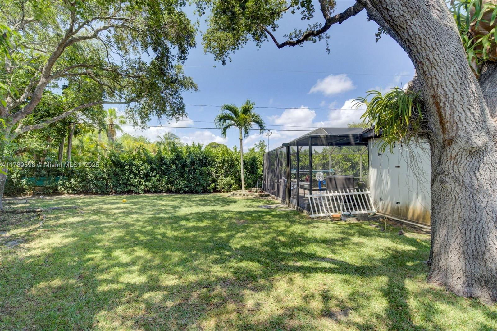 Real estate property located at 16674 93rd Ct, Miami-dade, Villa Malaga, Palmetto Bay, FL