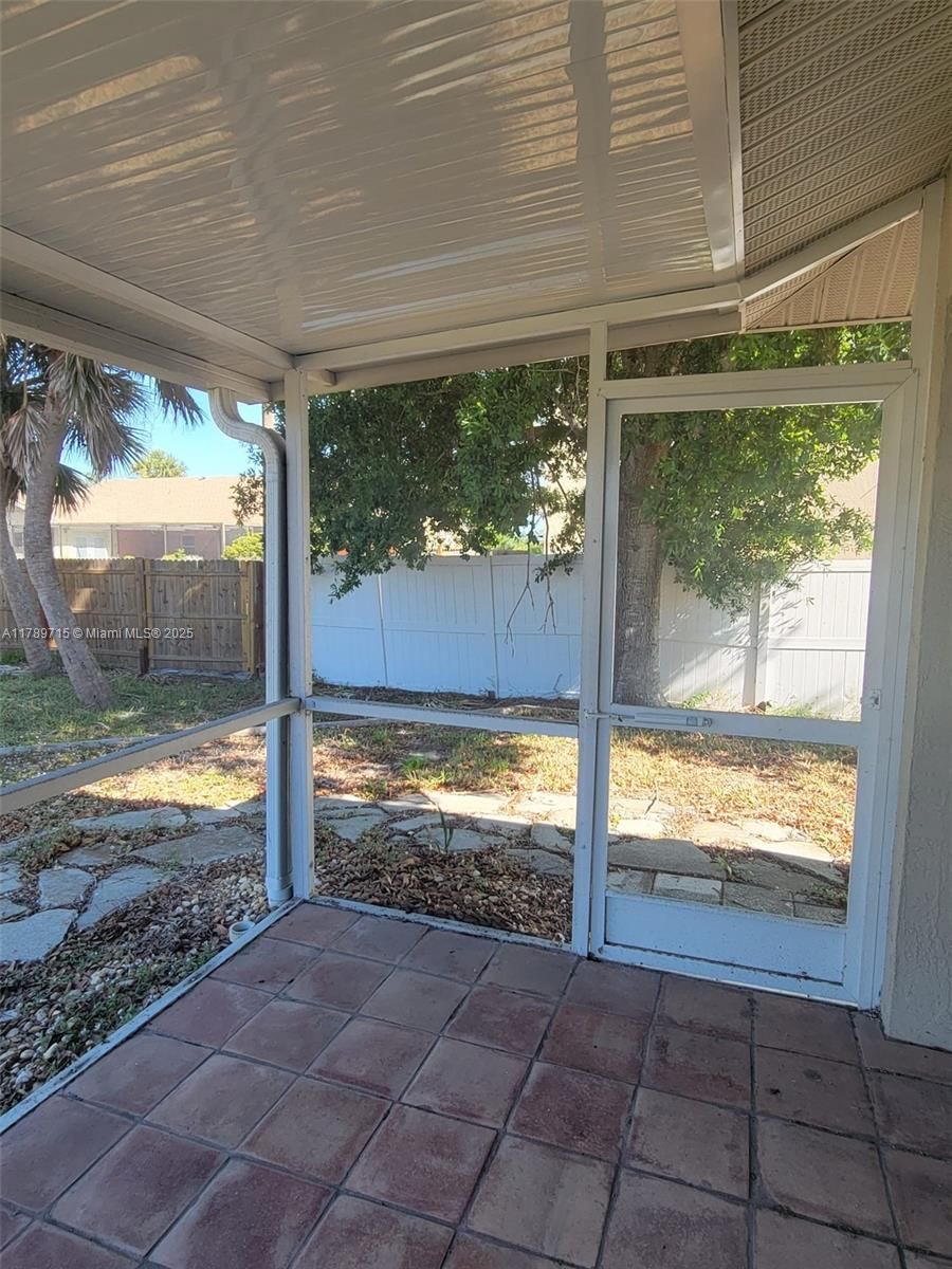 Real estate property located at 822 Diane Cir, Sarasota, 2159 - Spanish Wells, Englewood, FL