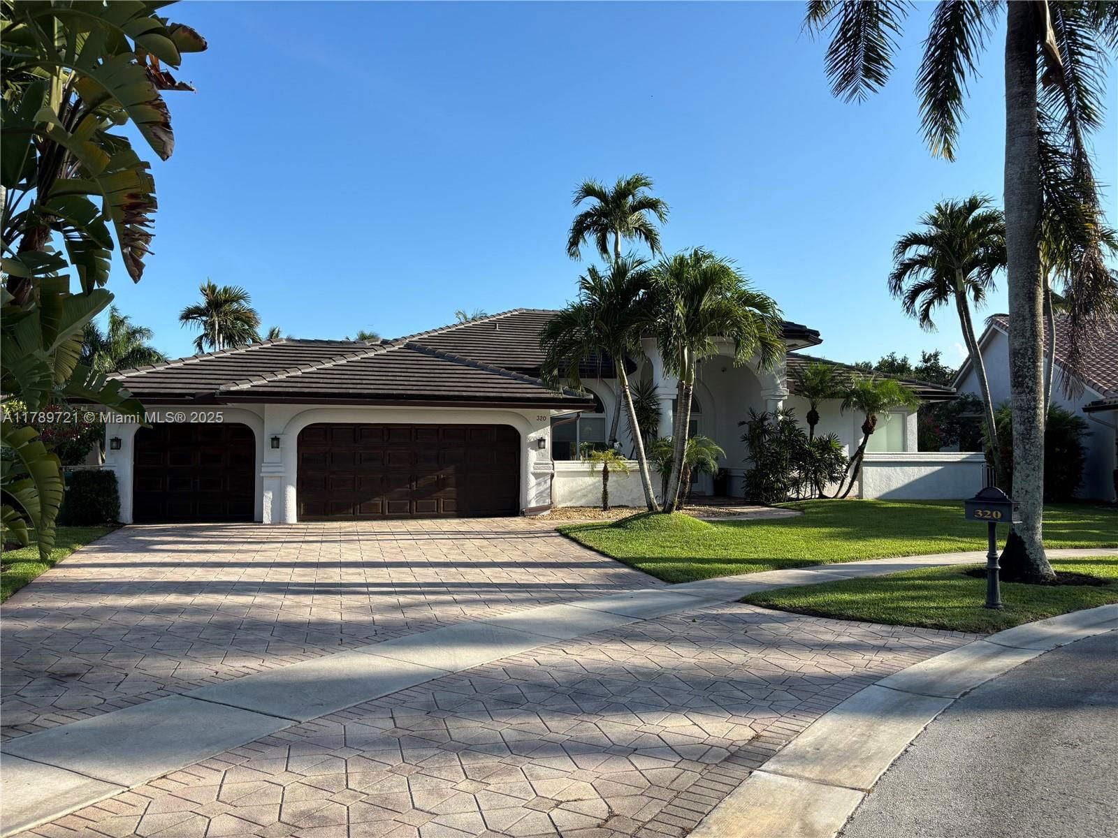 Real estate property located at 320 Windmill Palm Ave, Broward, Hawks Landing, Plantation, FL