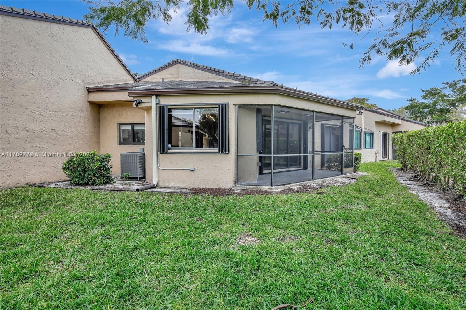 Real estate property located at 129 Chelsea Ln, Broward, Chelsea One, Plantation, FL