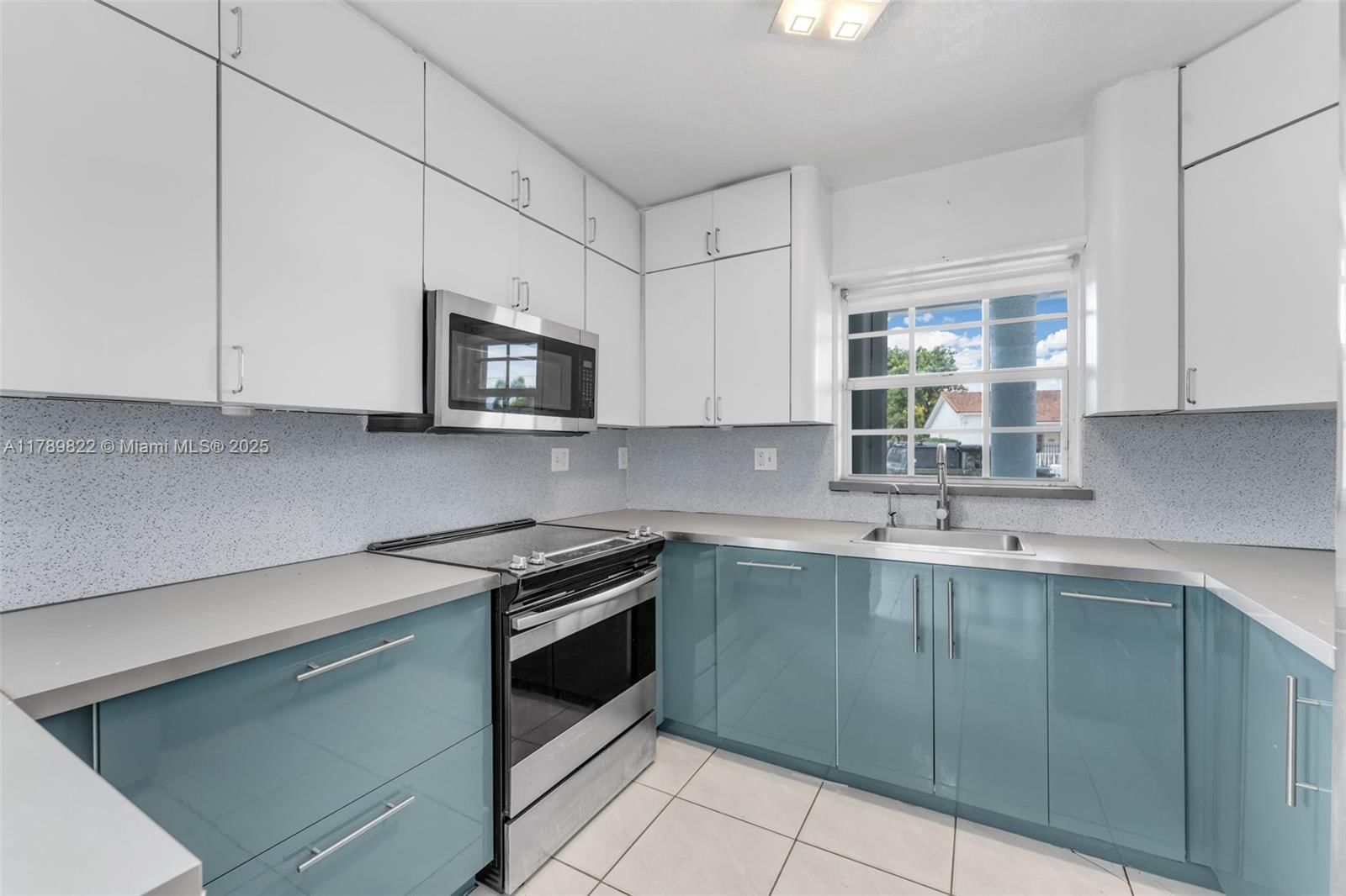 Real estate property located at 11024 51st Ter, Miami-dade, Westwood Lake 7th Addn, Miami, FL