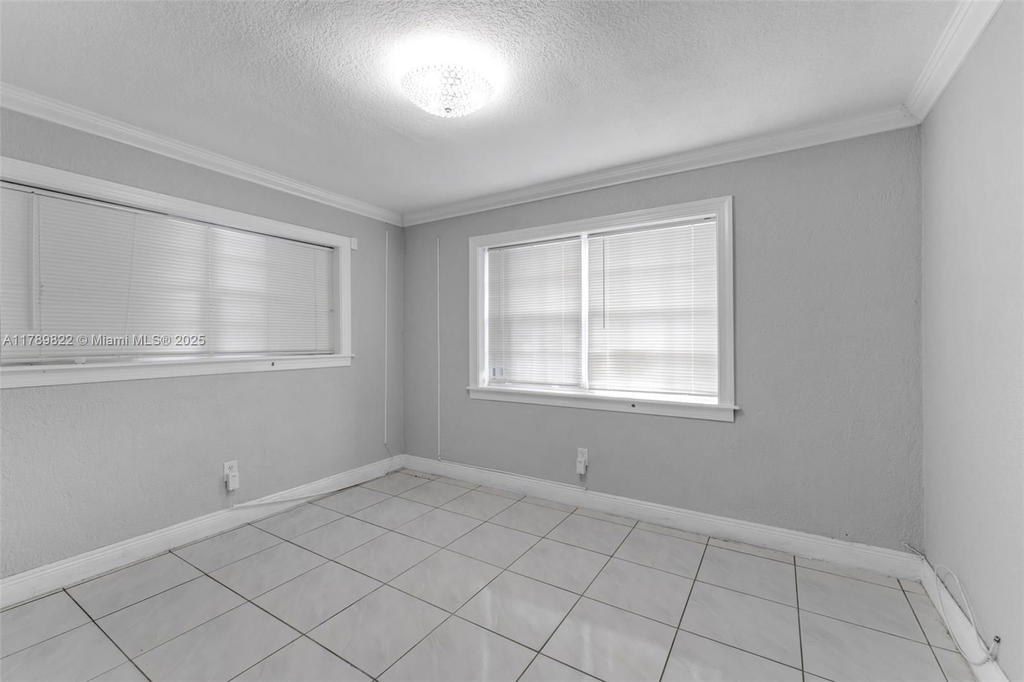 Real estate property located at 11024 51st Ter, Miami-dade, Westwood Lake 7th Addn, Miami, FL