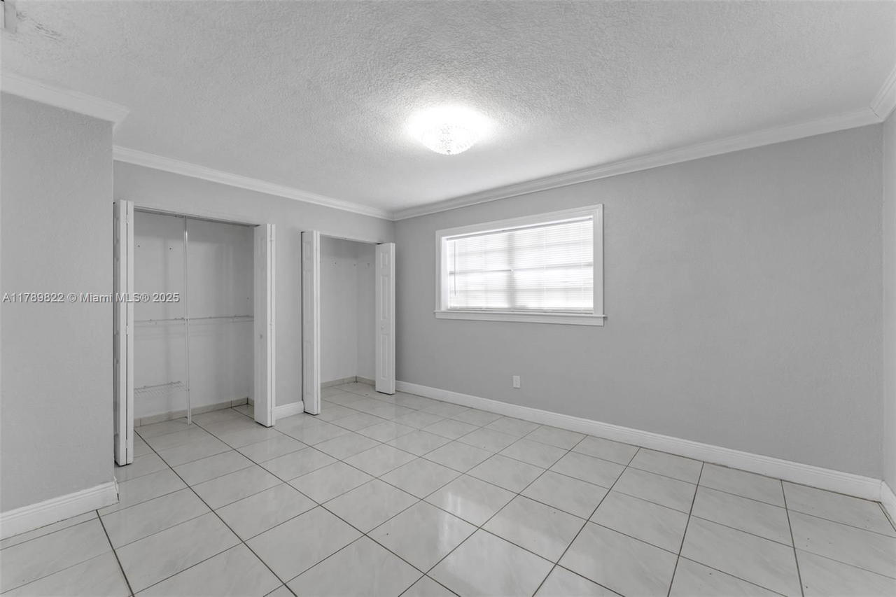 Real estate property located at 11024 51st Ter, Miami-dade, Westwood Lake 7th Addn, Miami, FL