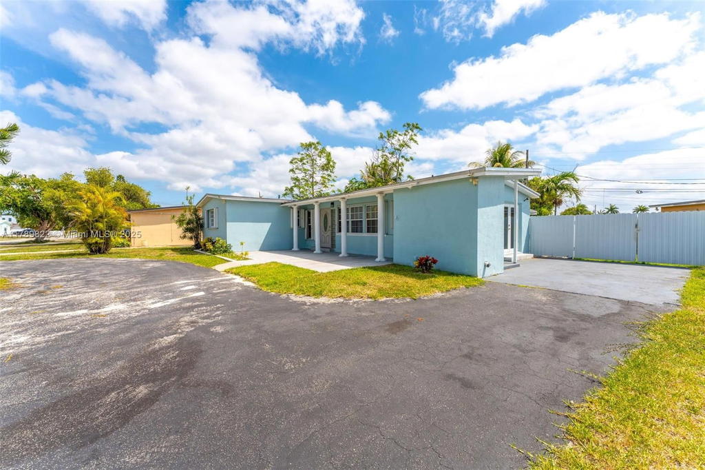 Real estate property located at 11024 51st Ter, Miami-dade, Westwood Lake 7th Addn, Miami, FL