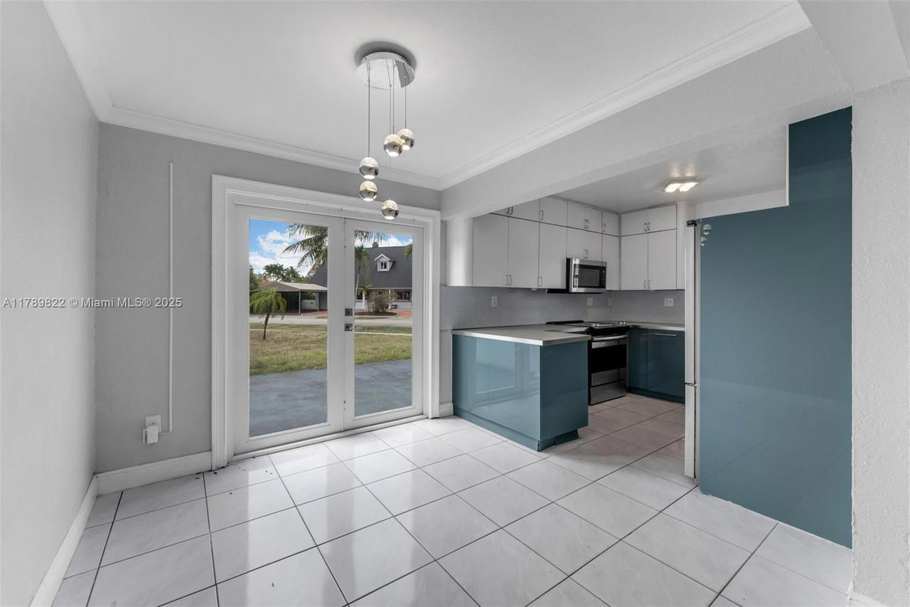 Real estate property located at 11024 51st Ter, Miami-dade, Westwood Lake 7th Addn, Miami, FL