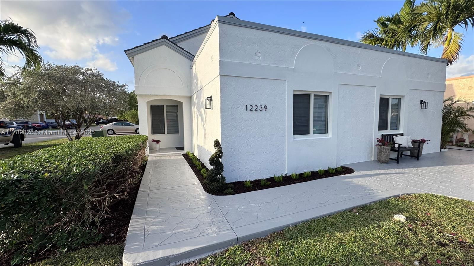 Real estate property located at 12239 7th St, Miami-dade, Lake Pointe Sec 2, Miami, FL