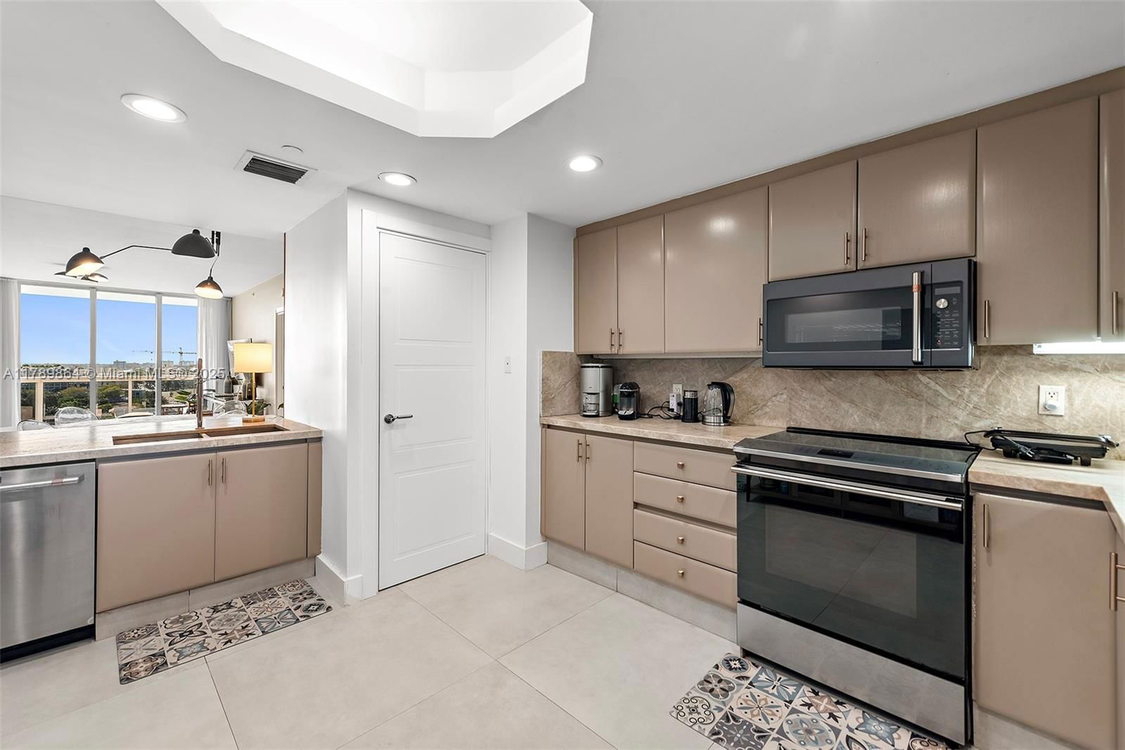 Real estate property located at 9595 Collins Ave N10F, Miami-dade, Solimar Condo, Surfside, FL