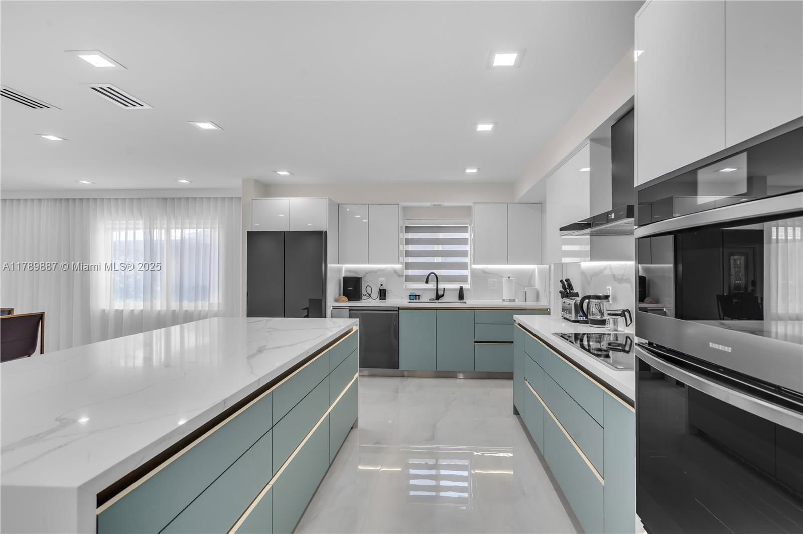 Real estate property located at 1045 Hollywood Blvd, Broward, Hollywood Lakes Section, Hollywood, FL