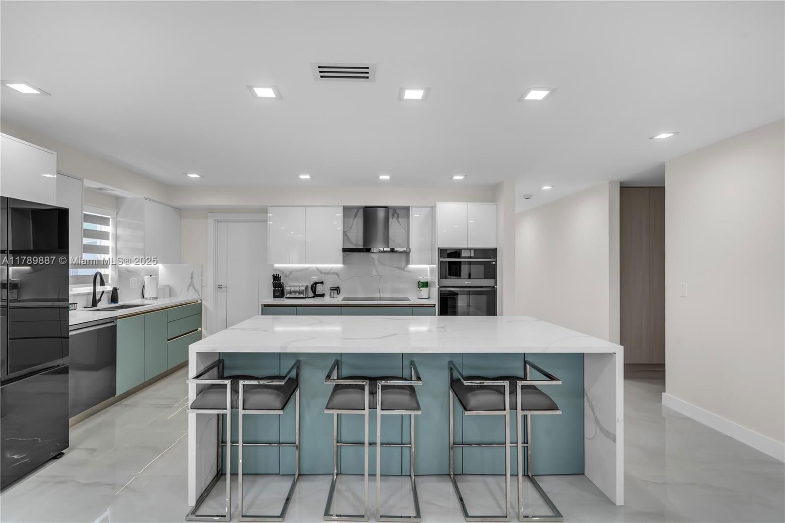 Real estate property located at 1045 Hollywood Blvd, Broward, Hollywood Lakes Section, Hollywood, FL