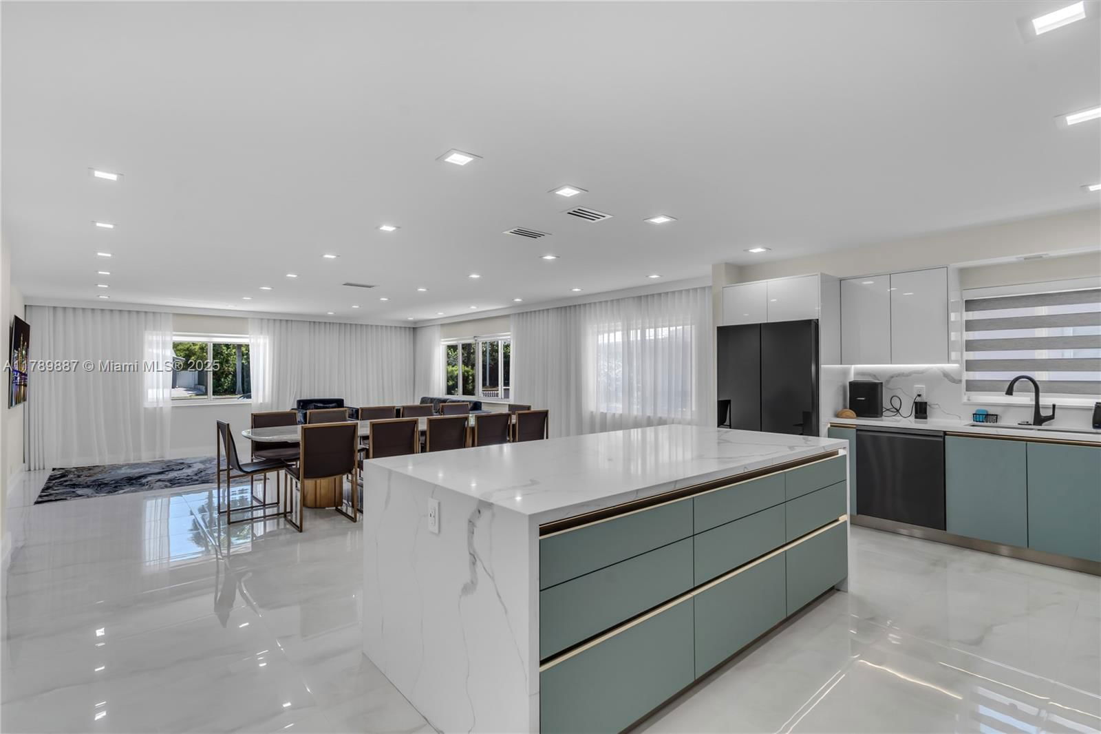 Real estate property located at 1045 Hollywood Blvd, Broward, Hollywood Lakes Section, Hollywood, FL