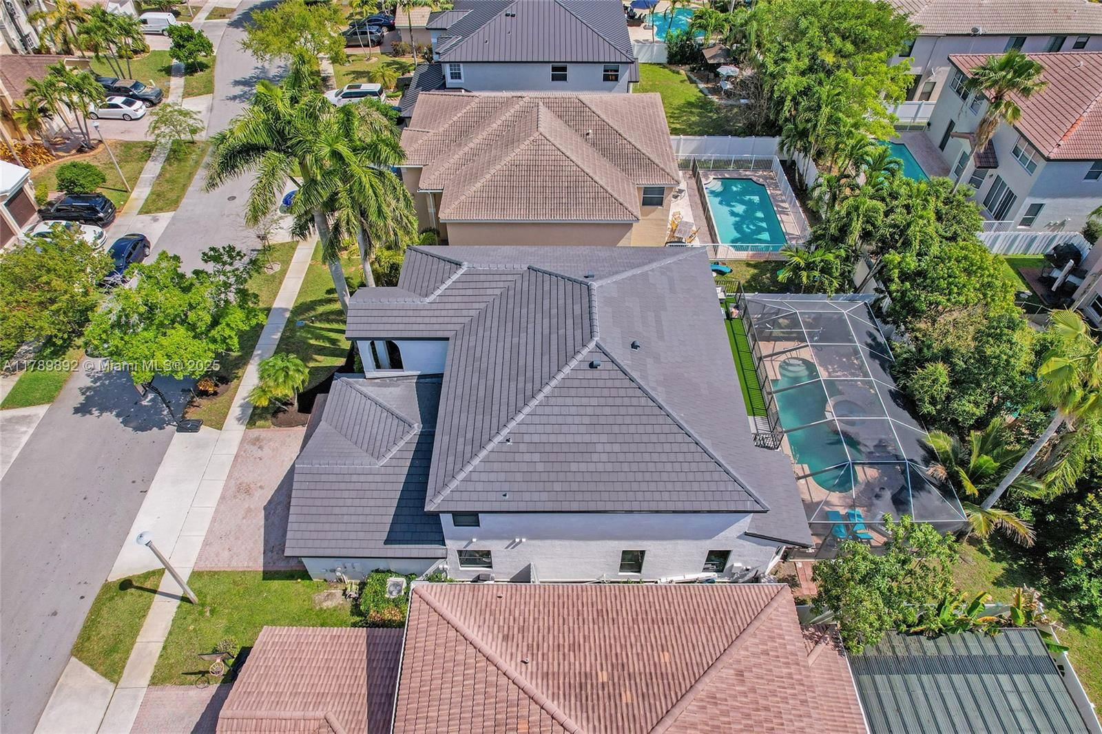 Real estate property located at 17946 35th Dr, Broward, Silver Lakes Phase Iii Re, Miramar, FL