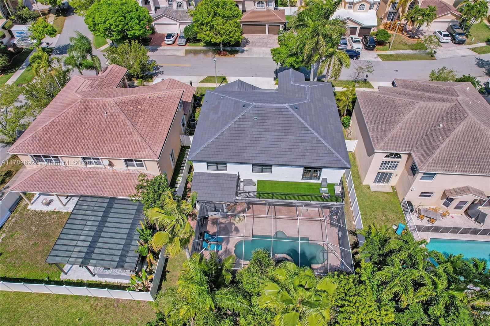 Real estate property located at 17946 35th Dr, Broward, Silver Lakes Phase Iii Re, Miramar, FL