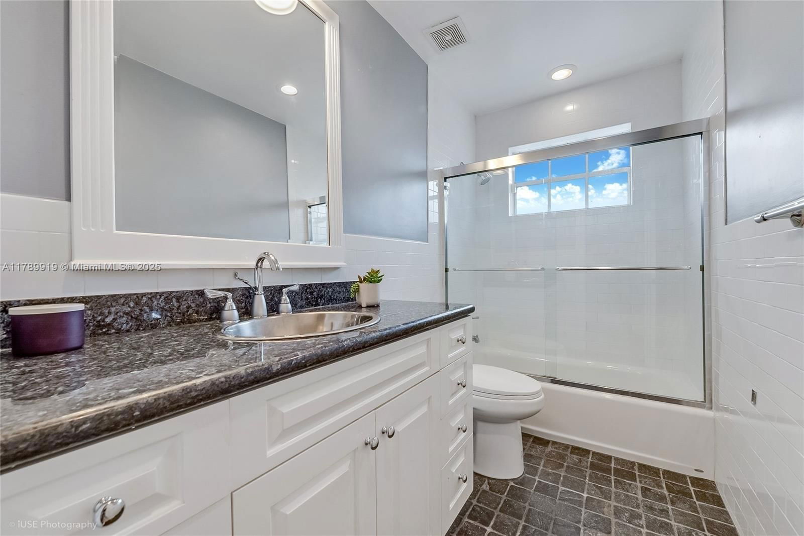 Real estate property located at 9600 77th St, Miami-dade, Kendall Sunset Homes, Miami, FL